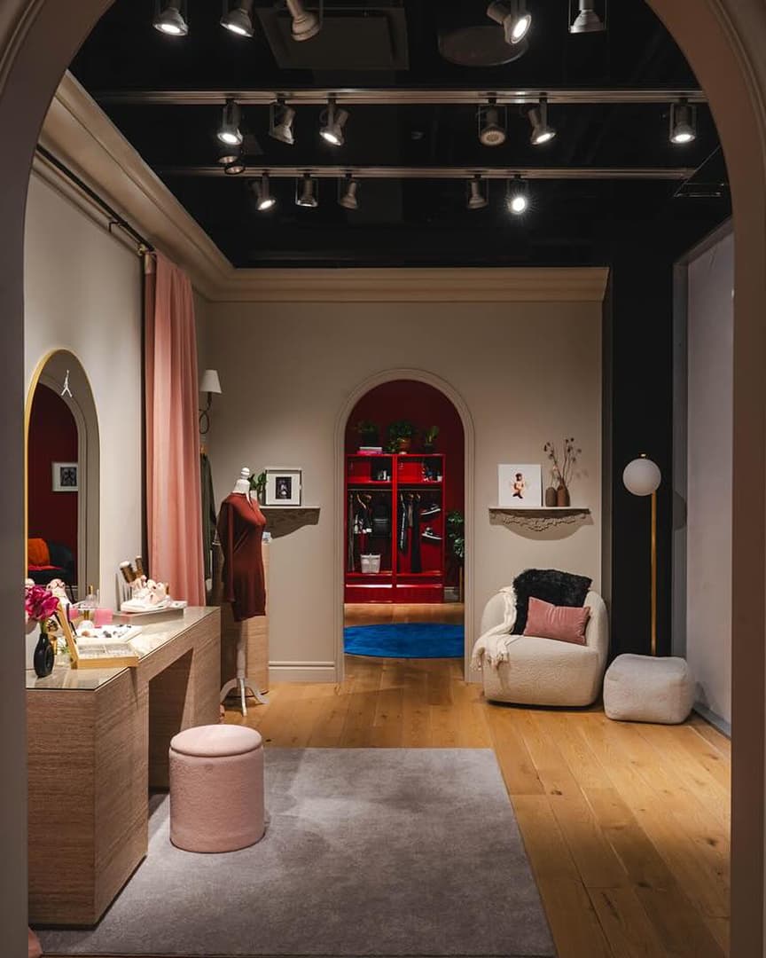 Shoe Palace x Jordan Apartment 23 installation detail